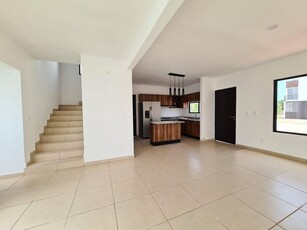 Doomos. Casas en venta en Mérida, privada Idilia.