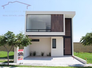 Doomos. VENTA DE CASA NUEVA EN MAYORCA RESIDENCIAL