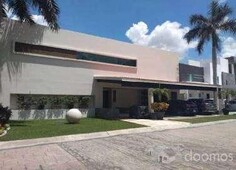 600 m casa en venta de 4 recamaras estudio piscina cumbres cancun