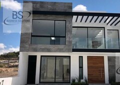 AV/ Venta de casa en fraccionamiento Lomas de Juriquilla Queretaro