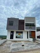 Preciosa casa en venta en Morelia
