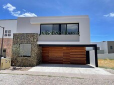 Nueva Residencia en Venta en Arco de Piedra zona Jurica