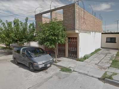 Casa En Remate Bancario En C. Mikonos, Valles Del Nazas. Torreon, Coahuila-fva
