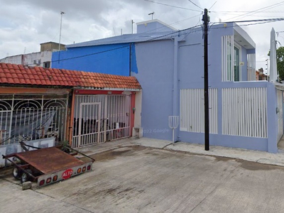Casa En Remate Bancario En Villas De Terminos, Villas Del Caribe, Benito Juarez, Quintana Roo.-fva
