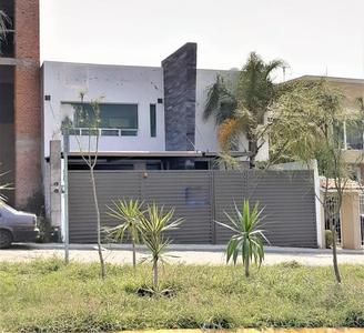 Casa En Venta En Milenio 3a. Sección, Querétaro.