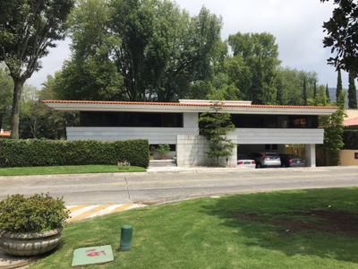 Club De Golf Santa Anita, Residencia Única: Ubicación, Diseño, Vistas Y Tranquilidad.