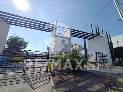 Rhv Casa Duplex Venta Peñuelas, Alamos Del Lago