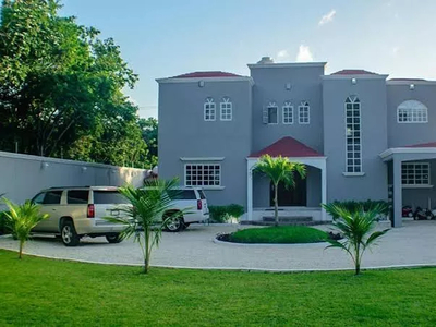 Venta De Preciosa Residencia Colonia Doctores Cancún 9.5 Mdp