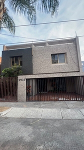 Casa en Prados de Providencia, Guadalajara