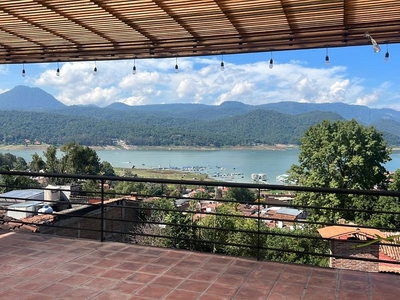 Casa en renta Centro, Valle De Bravo, Estado De México, México