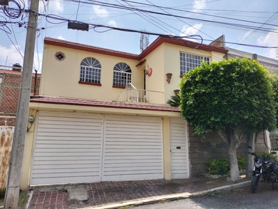 Casa en renta Cruz Del Centurión 86, Mz 042, Santa Cruz Del Monte, Naucalpan De Juárez, Estado De México, México