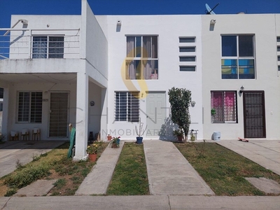 CASA EN VENTA EN COTO JARDINES DEL VERGEL