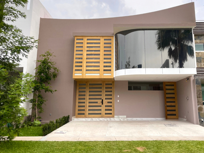 Hermosa Residencia en venta en Parque Virreyes Virreyes Residencial, Zapopan, Jalisco $14,250,000 EN VENTA