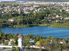 venta - terreno habitacional en balcones de juriquilla, con vista al lago