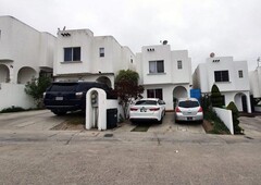 Casas en venta - 216m2 - 3 recámaras - Tijuana - $136,000 USD