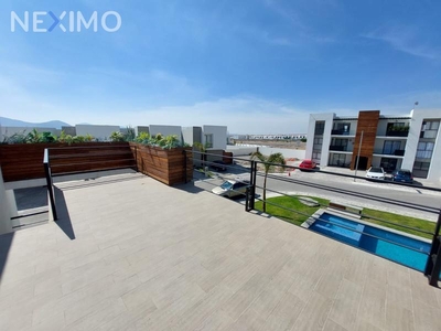 Casas en venta - 126m2 - 3 recámaras - Santiago de Querétaro - $2,300,000