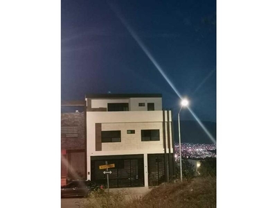 Casa en Venta Cumbres Élite Privadas con Alberca en Monterrey, NL