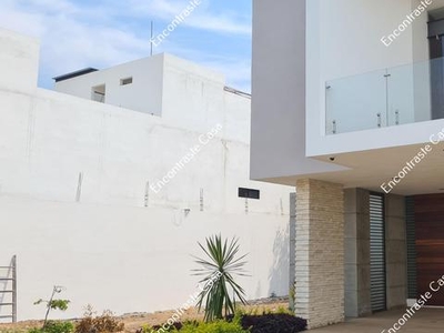 Casa en VENTA en Fraccionamiento Campestre Zumpimito III Uruapan Michoacan