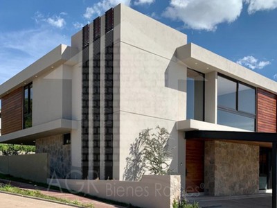 casas en venta - 315m2 - 4 recámaras - santiago de querétaro - 10,225,000