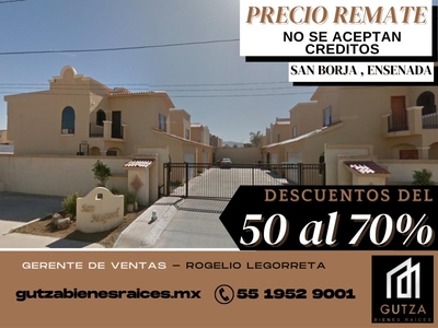 Doomos. Casa en venta en Ensenada Baja California en privada con estacionamiento y vigilancia REMATE RLR