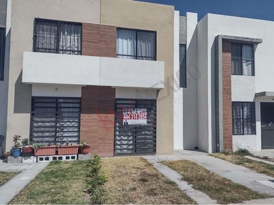 CASA EN VENTA EN LOS LAGOS EN PRIVADA A EXCELENTE PRECIO