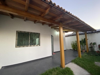 Casas en renta - 400m2 - 3 recámaras - Comala - $9,000