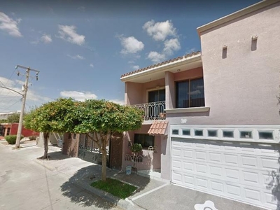 Casas en venta - 148m2 - 4 recámaras - Los Mochis - $2,285,000