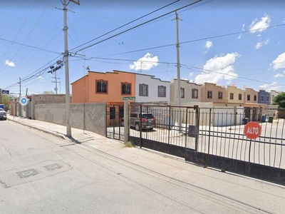 Casas en venta - 80m2 - 2 recámaras - Juarez - $885,267