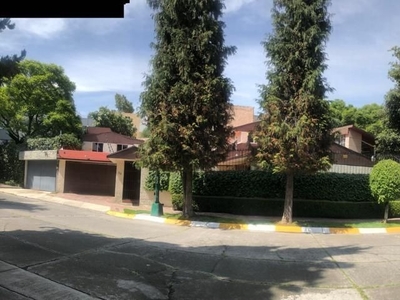 La Herradura, Casa Rodeada De Jardín, En Calle Cerrada