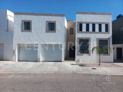 CASA EN VENTA EN LOMAS UNIVERSIDAD IV, CHIHUAHUA CHIH.