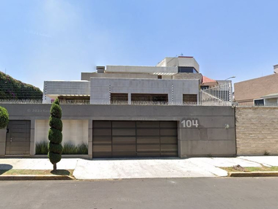 Casa En Venta En Paseos De Taxqueña, Coyoacan, A Precio De Remate Hipotecario