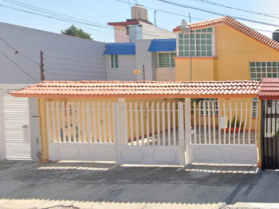 Casa En Venta En Valle Dorado, Tlalnepantla, Gran Remate