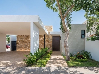 ENTREGA INMEDIATA CASA DE UNA PLANTA EN VENTA EN TEMOZON NORTE MERIDA YUCATAN