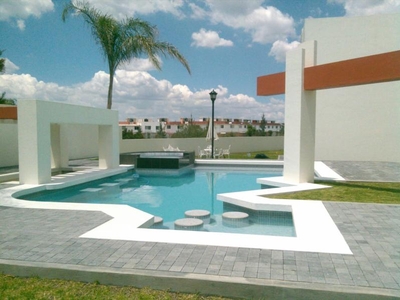 Casa en Renta en Condominio Bosques de San Juan