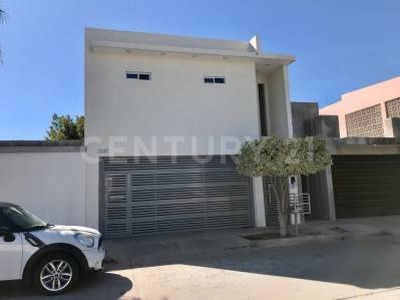 CASA EN RENTA EN VIÑEDOS, Viñedo de Burdeos #1137, Int 1, Residencial Viñedos.