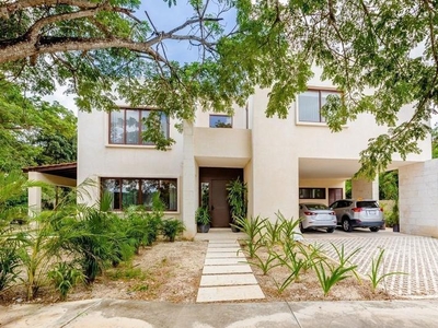 Casa en venta estilo mexicano moderno en el Yucatán Country Club