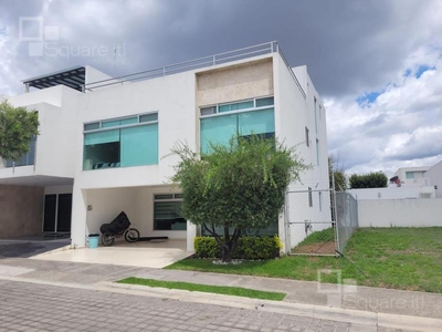 CASA EN VENTA PUEBLA BLANCA CON 4 RECÁMARAS CON BAÑO, ATRÁS DE SONATA