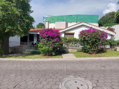 RESIDENCIA EN VENTA EN EL FRACCIONAMIENTO CAMPESTRE DEL BOSQUE CERCA DE LA SALIDA AUTOPISTA CDMX