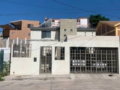 Se vende casa en Colonia Nuevo Nogales
