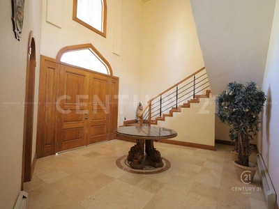 CASA EN VENTA EN EL CAMPANARIO