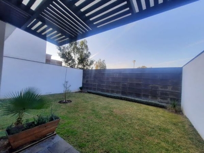 CASA EN VENTA EN PASEO DEL PARQUE TRES MARIAS MORELIA