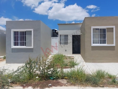 Casa en Venta Juarez Nuevo Leon fraccionamiento privado Sierra Vista sector Nogal, frente a paque, una planta con 3 amplias recamaras