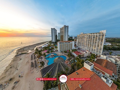 ¡La vida de ensueño te espera en la Torre Condomar de Puerto Vallarta!