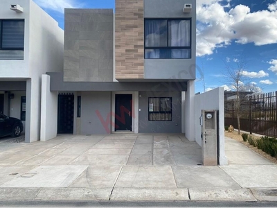 Renta casa nueva en Cerrada Arboleda, Ciudad Juarez, Chih.