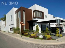casas en venta - 250m2 - 4 recámaras - juriquilla - 4,590,000
