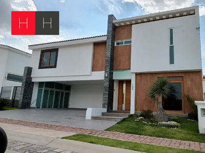 Casa En Venta En La Vista Country Club