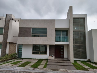 Casa en VENTA ,PRE VENTA, Metepec , rapida salida a la CDMEX av importantes