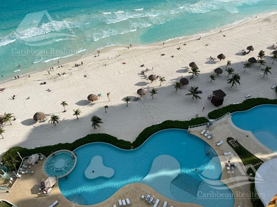 Doomos. Departamento en Renta en Bay View Grand Cancun B-HMS2178