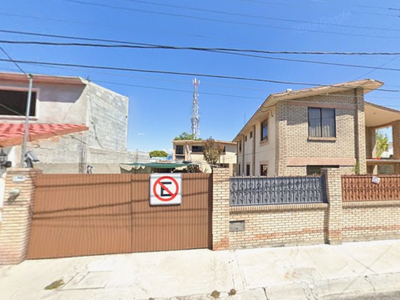 Casa De Remate Bancario En Brasil, Colonia America Saltillo Coahuila.-ijmo5