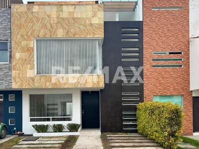 Casa en condominio en renta Rancho La Mora, Toluca